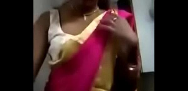  Grl Remove saree